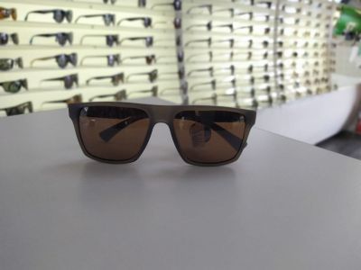 Óculos de Sol Polarizado Modelo Quadrado c/ Acabamento em Acetato